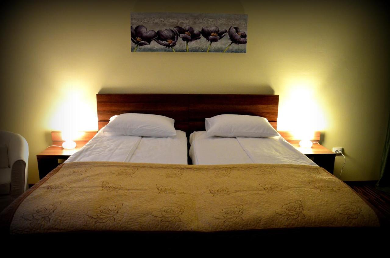 Cazare La Troita Otel Codlea Dış mekan fotoğraf