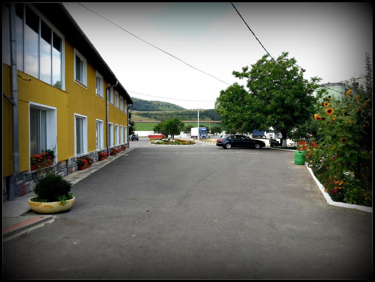 Cazare La Troita Otel Codlea Dış mekan fotoğraf