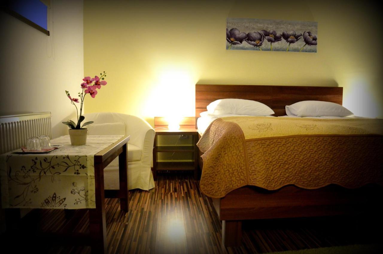 Cazare La Troita Otel Codlea Dış mekan fotoğraf