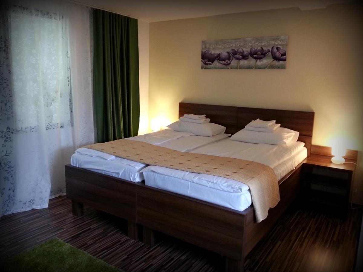 Cazare La Troita Otel Codlea Dış mekan fotoğraf