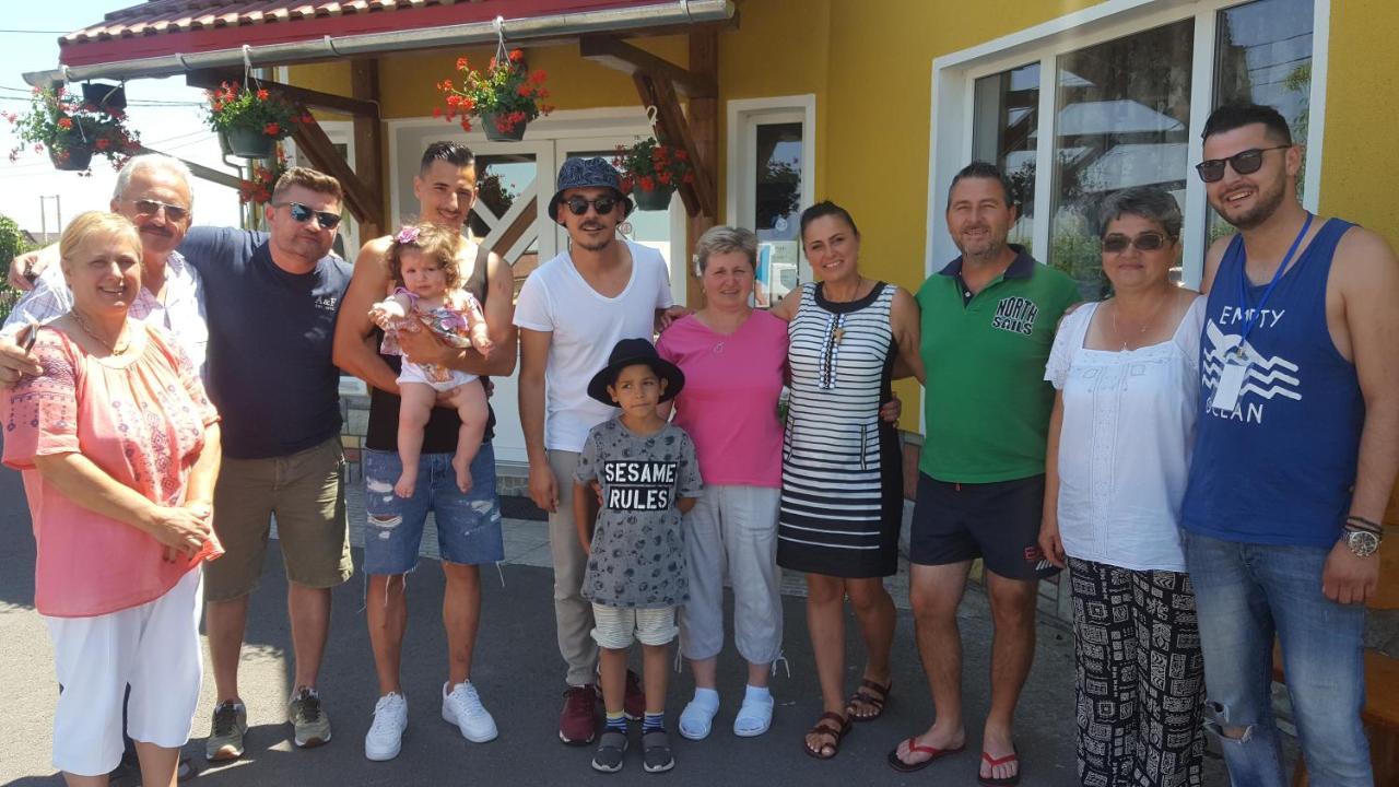 Cazare La Troita Otel Codlea Dış mekan fotoğraf