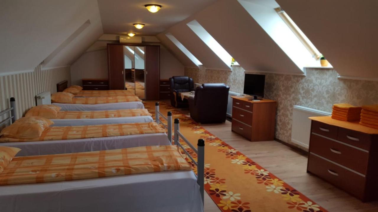 Cazare La Troita Otel Codlea Dış mekan fotoğraf