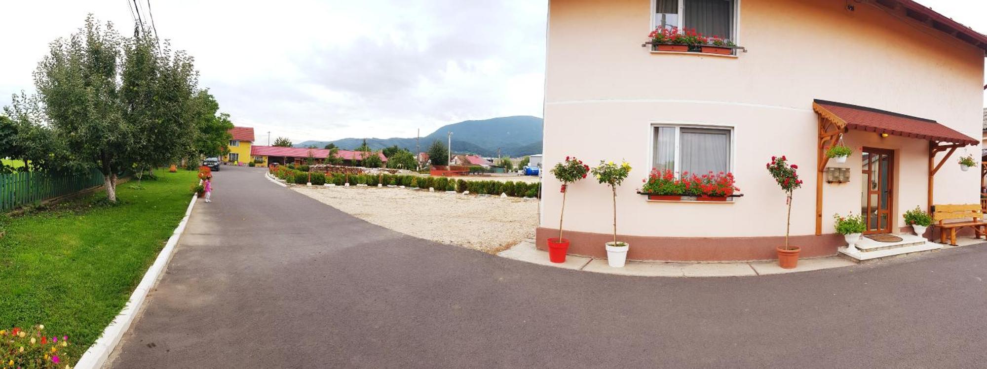 Cazare La Troita Otel Codlea Dış mekan fotoğraf